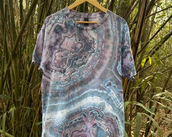 Meteor Shower T-Shirt Size L (Geode Ice Dye)