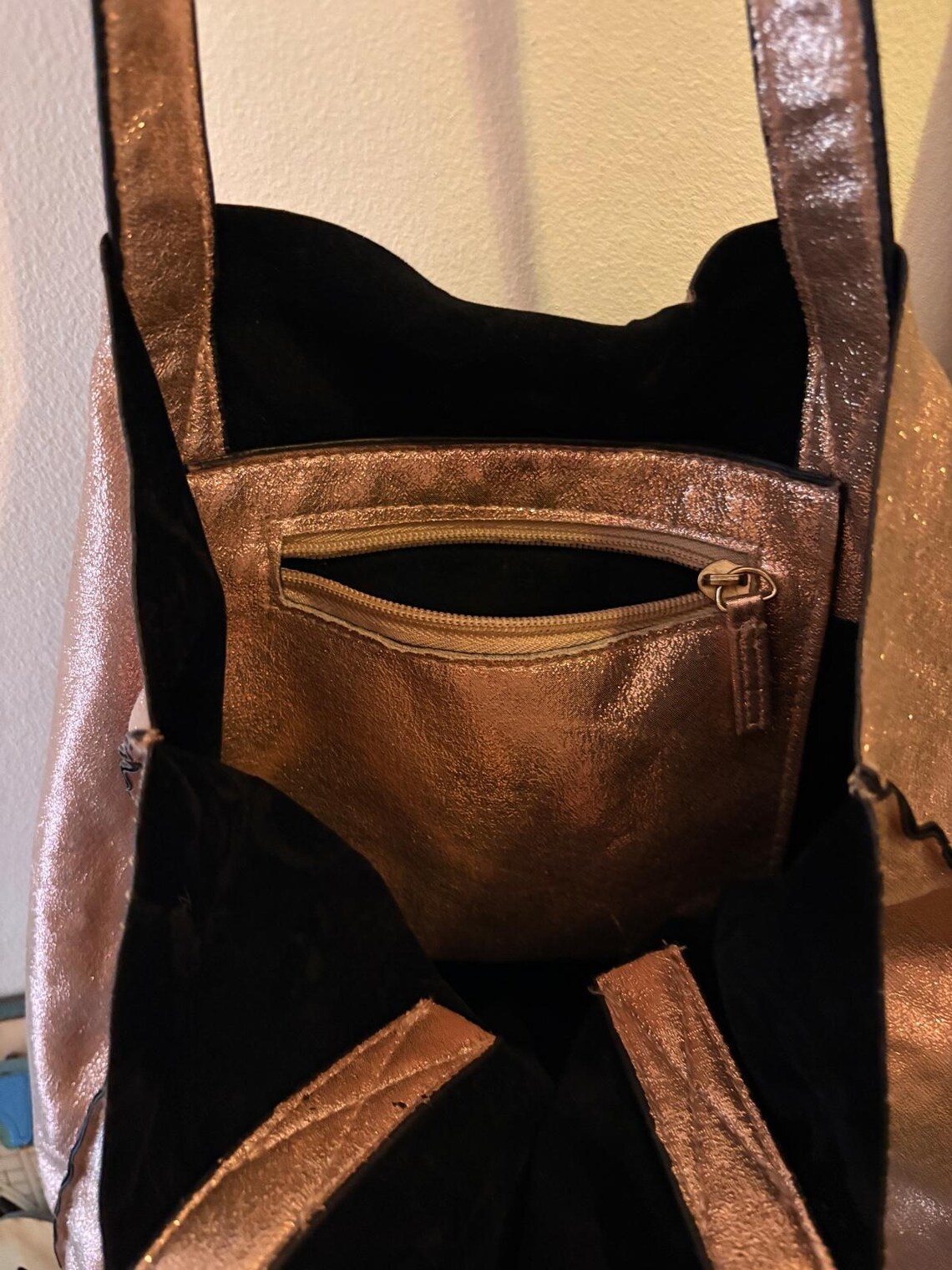 Metallic Bronze Leather Shoulder/Tote Bag – Statement Boho Style, foto 2 de 2