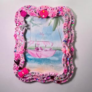 Sparkly Pink Photo Frame: Kawaii Boat Illustration, Rhinestone Decor