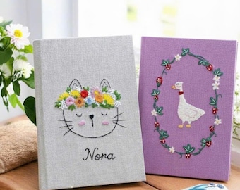 Cuaderno bordado a mano tamaño A5-A6, diario personalizado, bordado de gatito, seto, conejo y ganso