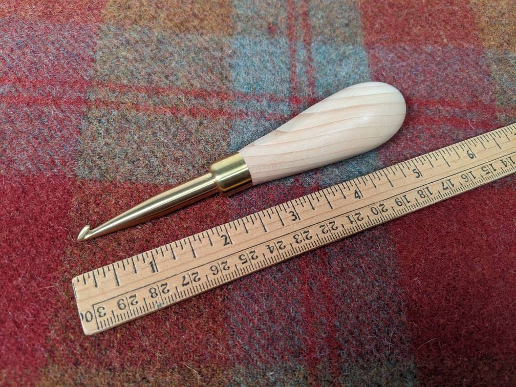 Hartman Hook, 8mm ERGO Handle, S208, Primitive Rug Hook, Wide Cut Rug