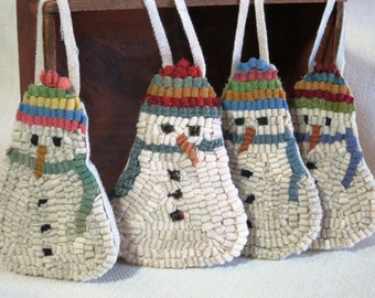 Rug Hooking PATTERN, Four Snowman Ornaments, P151, Primitive Hooked Ornaments, DIY Rug hooking, DIY Ornies