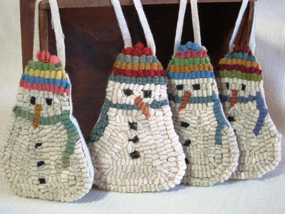 Rug Hooking PATTERN, Four Snowman Ornaments, P151, Primitive Hooked Ornaments, DIY Rug hooking, DIY Ornies