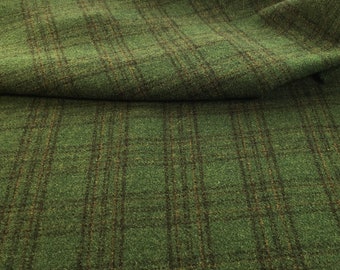 Galway Girl Green, a mill dyed green wool for Rug Hooking and Appliqué, W581, Emerald Green, Irish Green