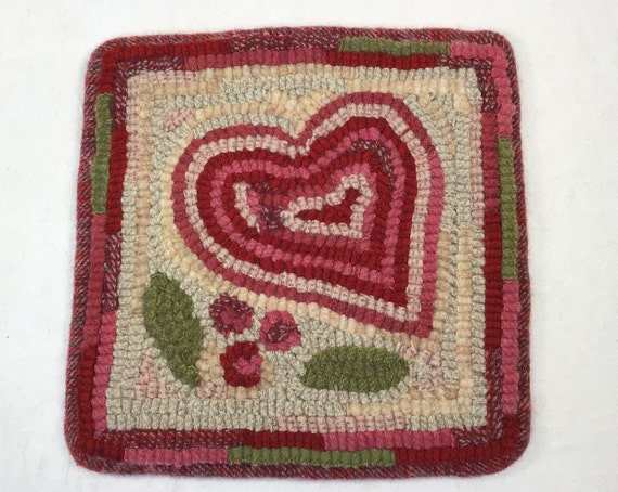 Rug Hooking KIT, "Heart Mat", 8" x 8", K117,  DIY Primitive Rug Hooking, Wide Cut Hooking, Folk Art Heart Mat