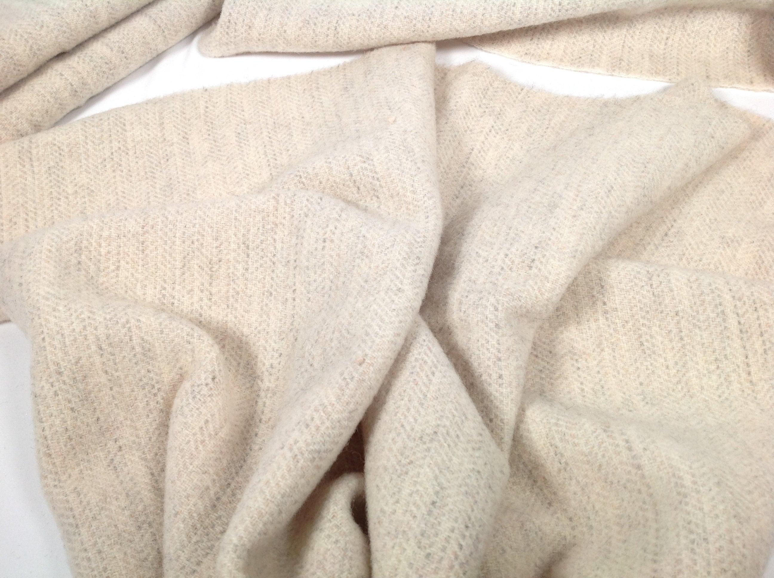 Fat 1/4 Yard, Tiny Texture White and Gray Wool Fabric, J602, Off White