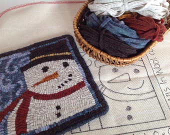 Rug Hooking KIT, "Snowman Mat", 8" x 8", K109, DIY Primitive Rug Mat, Rug Holiday Trivet Mat, Winter Rug Hooking Project