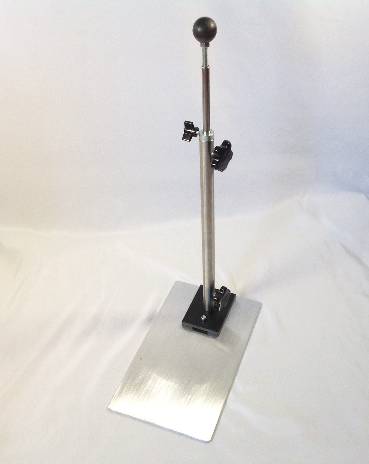 Floor Stand For Rug Hooking Frame With Ball And Socket Metal 1