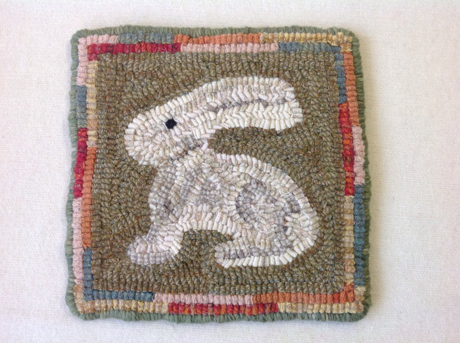 Rug Hooking PATTERN, Bunny Mat, 8 x 8, P152, DIY Primitive Rug pattern