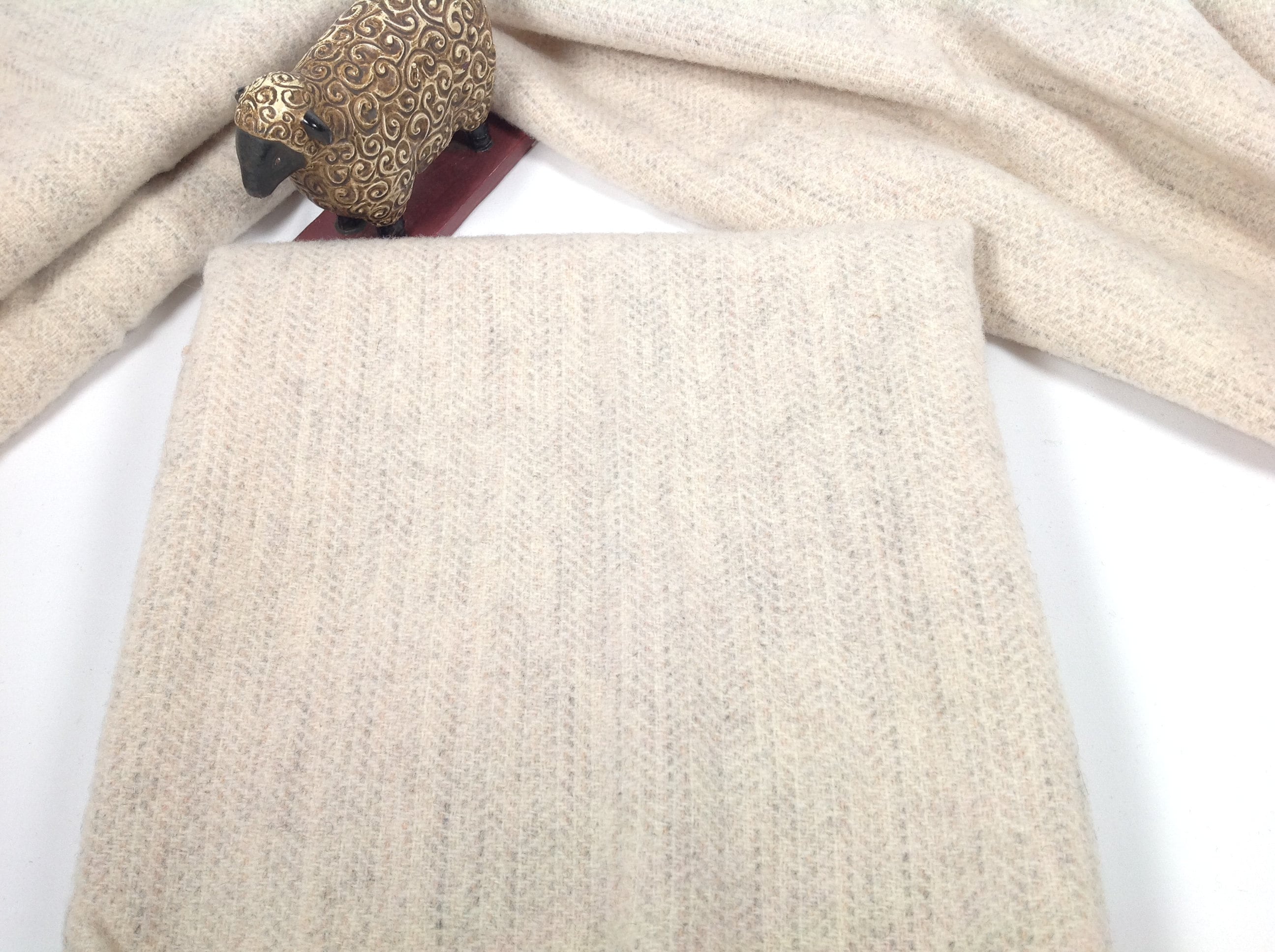 Fat 1/4 Yard, Tiny Texture White and Gray Wool Fabric, J602, Off White