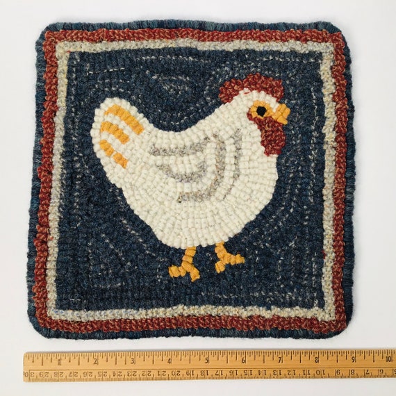 Rug Hooking PATTERN, Chicken Mat, 8" x 8", P102, DIY primitive hooked rug design,  Folk Art Chicken Design