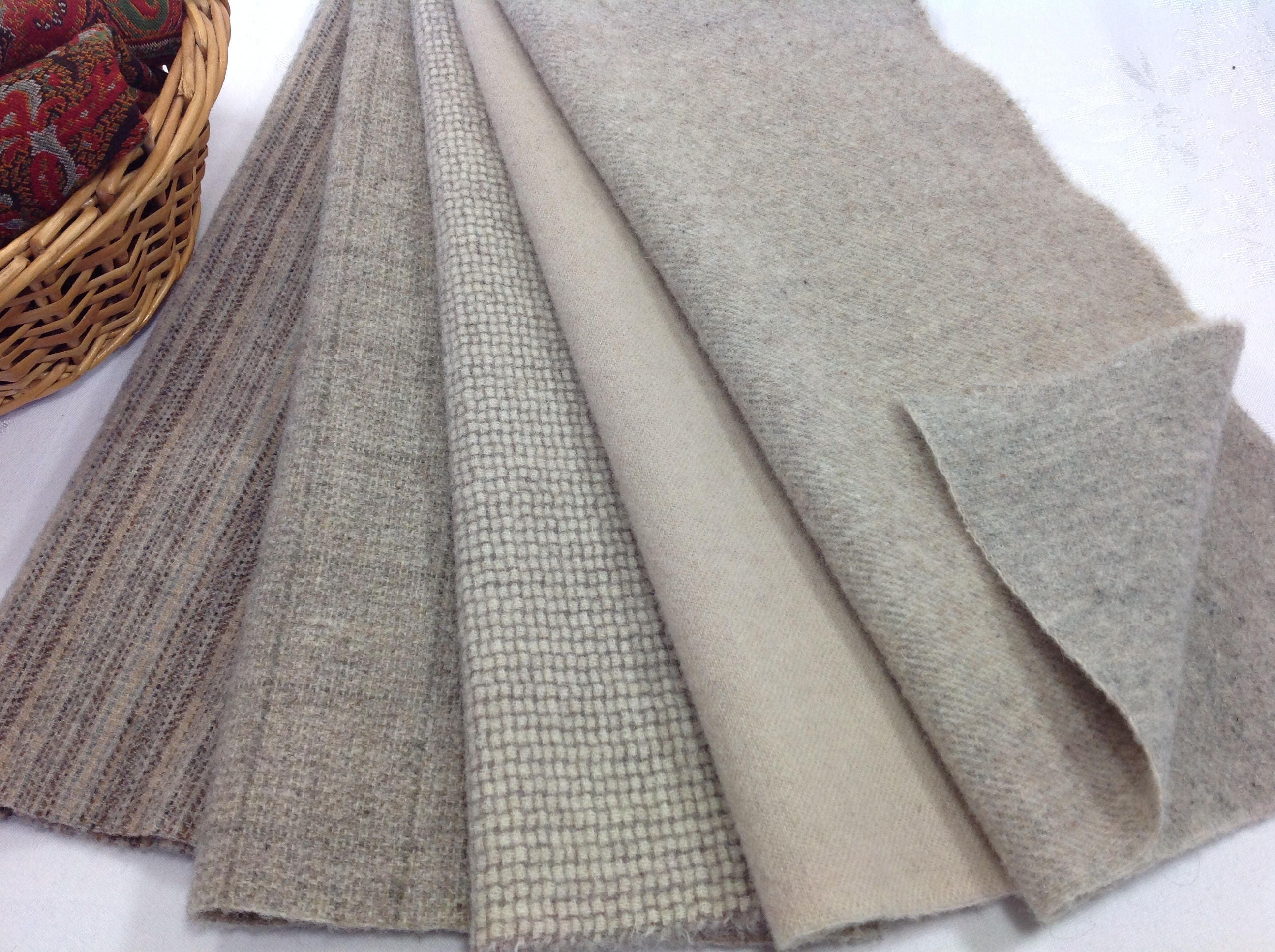 Seashore Textures Wool Fabric for Rug Hooking and Applique, Selecta