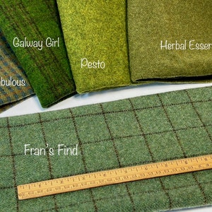 Fran's Find, a mill dyed wool fabric for Rug Hooking and Applique, W563, soft medium green wool bild 2