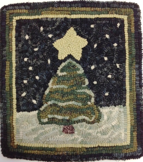 Rug Hooking PATTERN, Starlight Pine, 12" x 14", P224, Folk Art Tree in Winter Design, DIY Primitive Rug Hooking