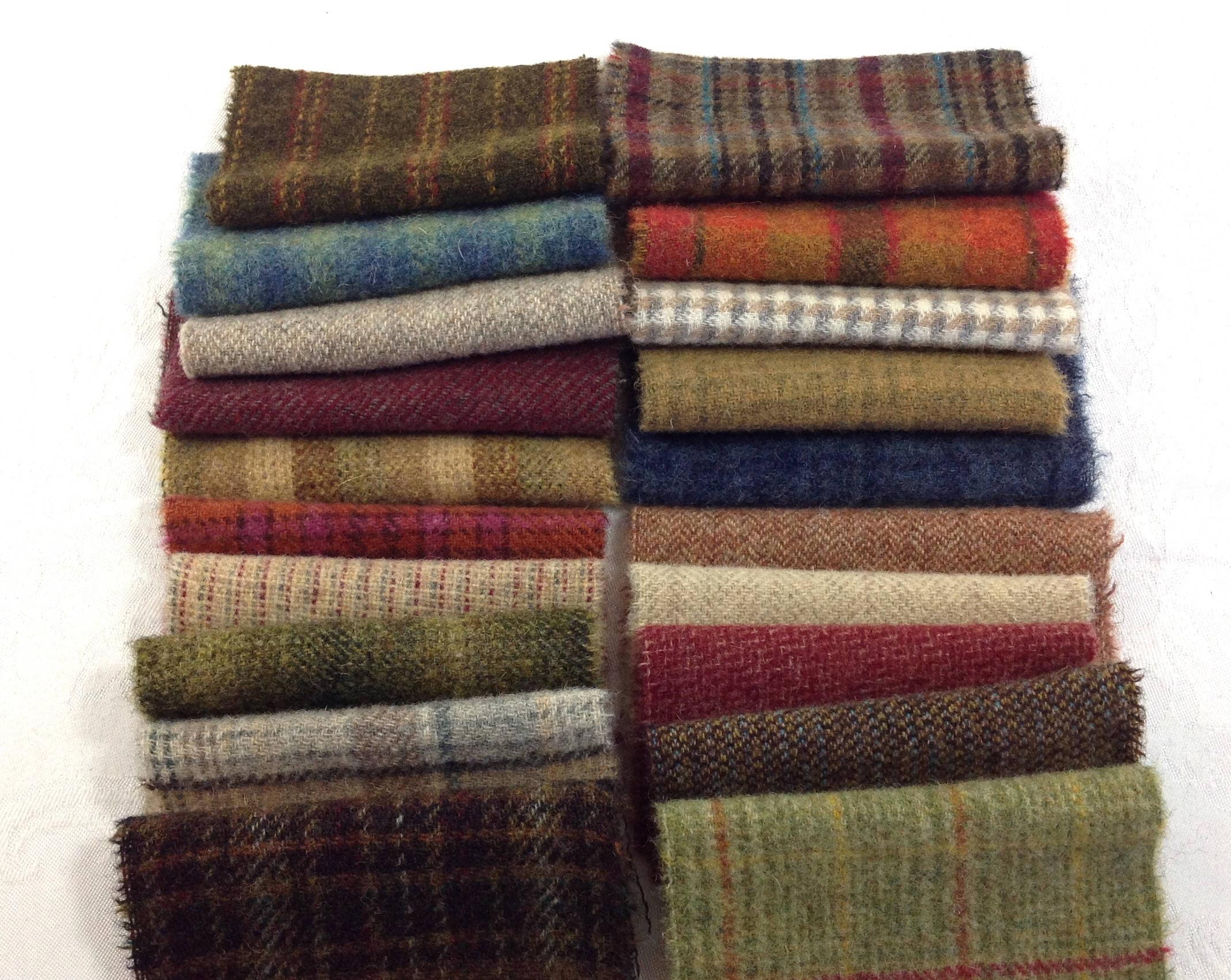 Wool Applique Pack, 20 pieces, W435, Wool Charm Pack, Felted Wool