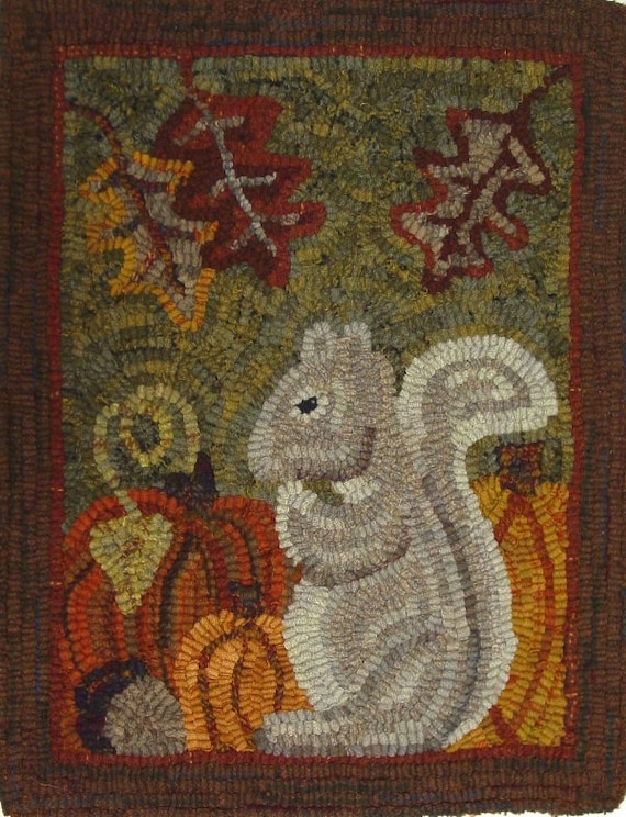 Rug Hooking PATTERN, Silvia Squirrel, 14" x 18", P164, Woodland squirrel, DIY Autumn Rug Design