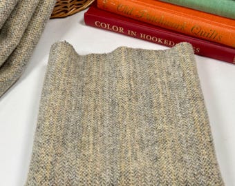 Fish Bones, a mill dyed wool fabric for Rug Hooking and Applique, W778,  light gray and natural plaid