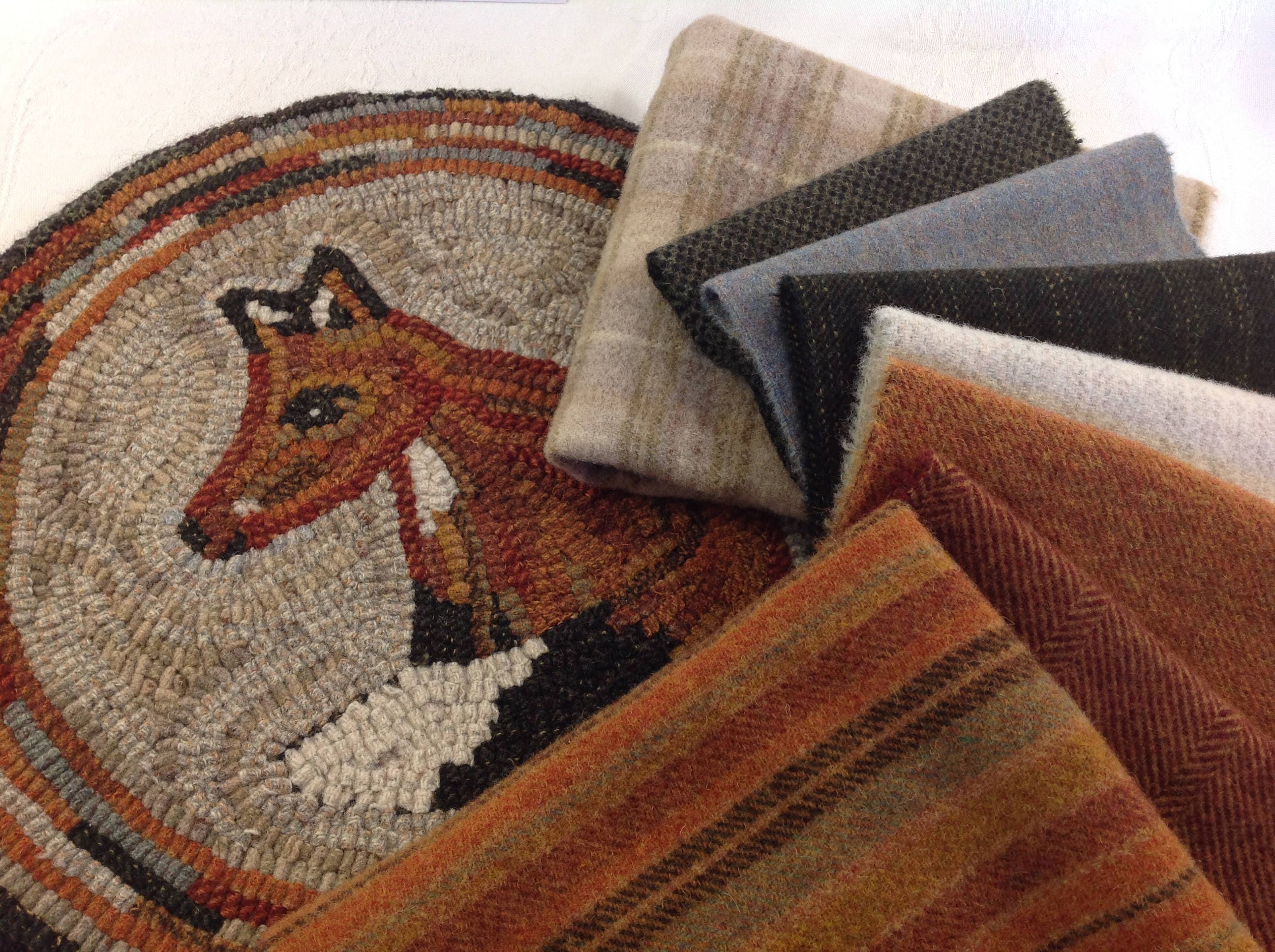 Rug Hooking KIT, Woodland Fox Chair Pad or Table Mat , J760, DIY Rug