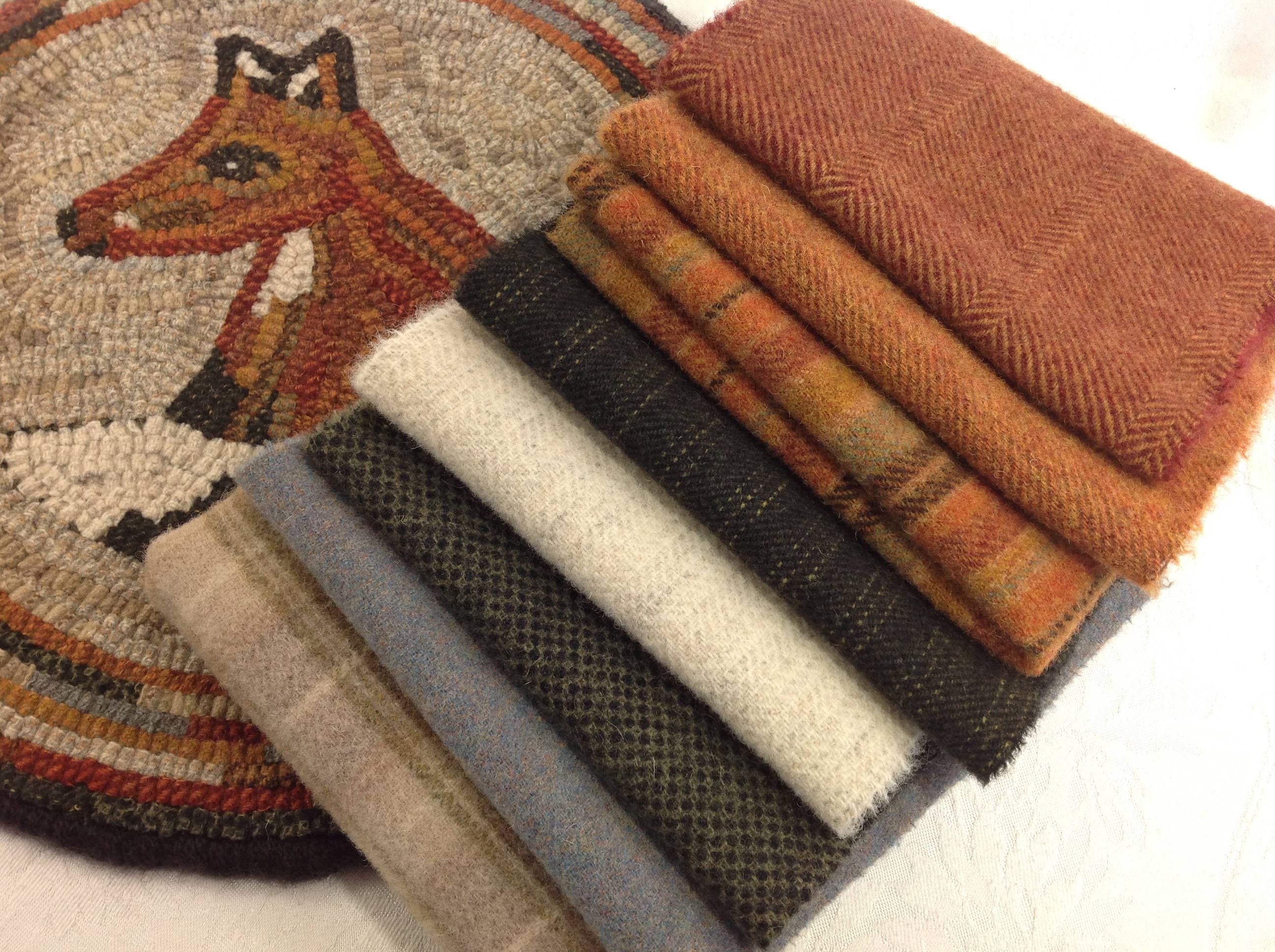Rug Hooking KIT, Woodland Fox Chair Pad or Table Mat , J760, DIY Rug