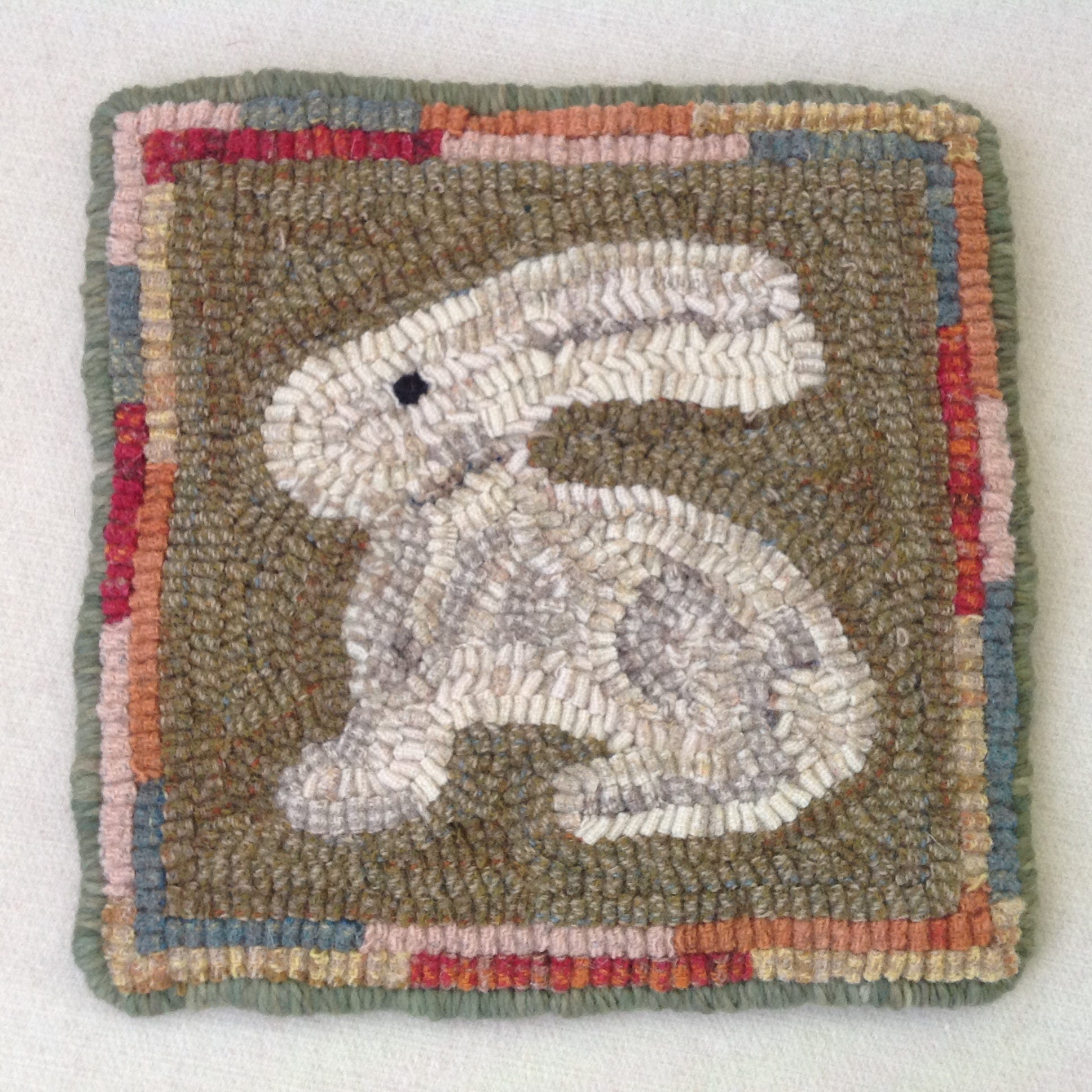 Rug Hooking KIT, Bunny Mat, 8 x 8, K127, DIY Rug Hooking Mat, Wide Cut Rug Hooking, Folk Art
