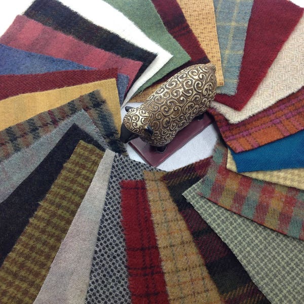 Winter Colors Wool Bundle, 26 pieces, for Applique and Craft projects, W400, Country Primitives, Winter Colors, Textures, Plaids