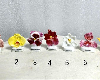 Vintage French Ceramic Flower Miniatures – Hand-Painted Porcelain Fèves (Rose, Lily, Tulip)