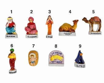 Porcelana szopkowa Fèves w stylu vintage – Trzej Królowie, Dzieciątko Jezus, miniatury wielbłądów – francuskie zawieszki do tortu na Objawienie Pańskie – ceramiczne figurki religijne