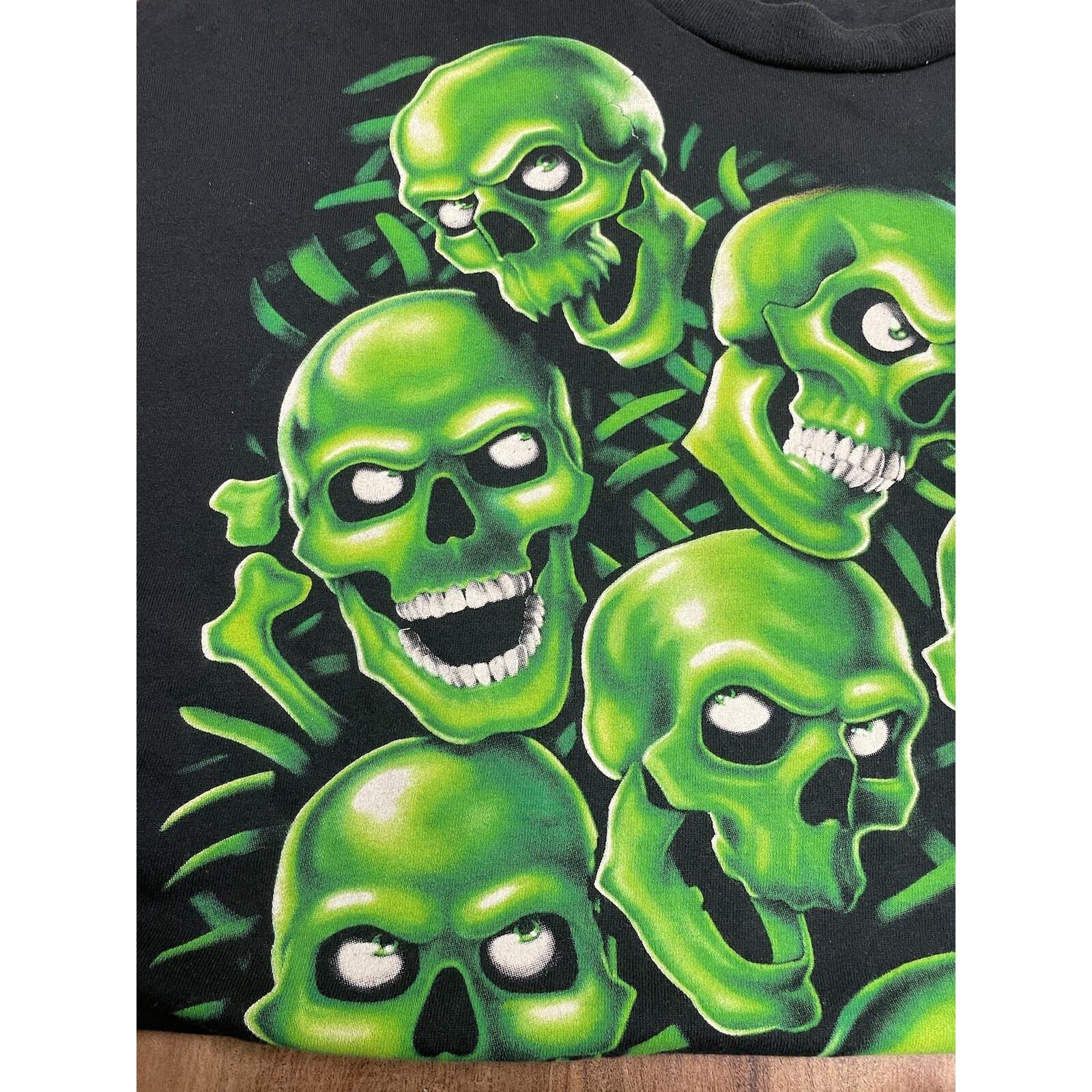 Vintage 2001 Liquid Blue Skull Pile Shirt Size Large Juicy J
