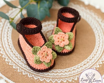 Crochet Flower Baby Sandals Pattern | Newborn Booties PDF
