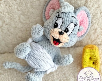 Cartoon Baby Mouse Crochet Pattern, Amigurumi Plush Toy with Cheese (PDF Download)