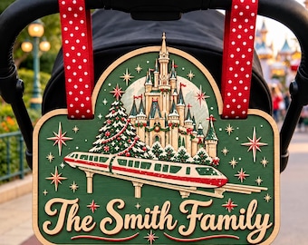 Letrero personalizado para cochecito con diseño de monorraíl de castillo navideño, etiqueta de madera personalizada con el nombre de la familia Disney para cochecito, decoración mágica para vacaciones navideñas.