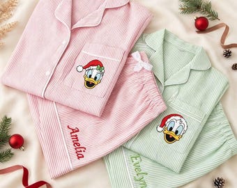 Conjunto de pijama navideño a rayas con personajes Disney personalizados, pijama bordado personalizado de Mickey y sus amigos, pijamas navideños familiares a juego.