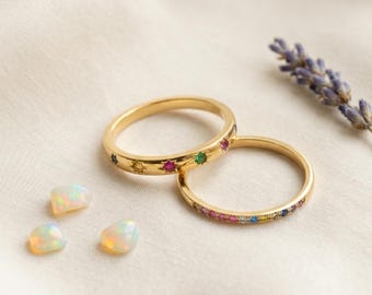 Anillo de eternidad con estrella arcoíris de oro de 18 quilates, anillo apilable con piedras preciosas multicolores, delicado anillo celestial con diseño de estrella, regalo de joyería colorido para ella.