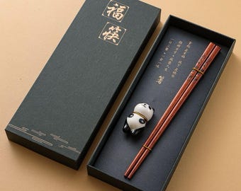 Juego de palillos de madera mandarín con soporte de cerámica, regalo de inauguración de la casa