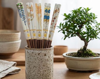 Premium Wooden Chopstick 1 Pair Reusable Floral Tableware Japanese Countryside Gift
