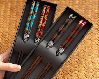 Set de regalo de palillos japoneses de madera, diseño de grulla Sakura, 2 pares Hashi, palillos de sushi reutilizables de 23 cm