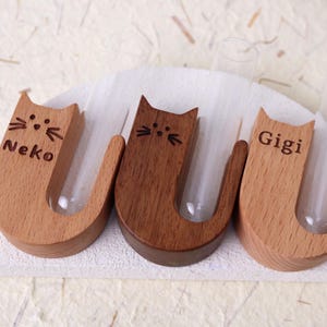 Personalized cat whisker souvenir Custom wooden cat-shaped pet hair storage bottle Unique cat whisker magnetic holder Gift for cat owners