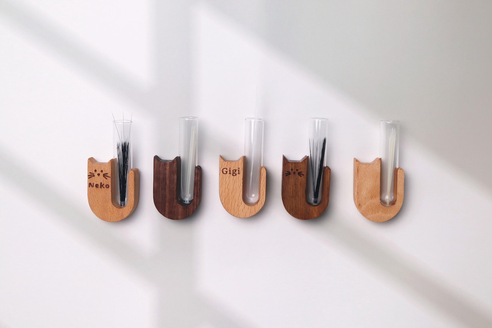 Bigode de gato personalizado e porta-pele