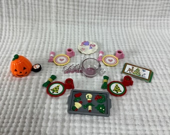 Fisher Price Loving Family Dollhouse HOLIDAY FUN 1999 Seasonal Set