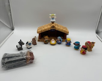 VTG 2002 Fisher Price Little People Nativity Set deluxe plays music 18 pieces