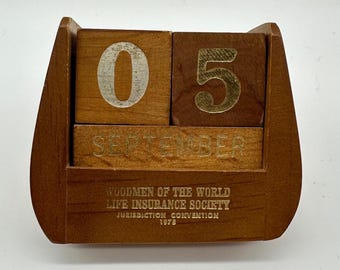 VTG Wooden Perpetual Desk Calendar Woodmen of the World 1978 Advertisement