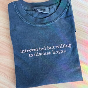 Introverted But Willing to Discuss Hoyas Tee | Hoya Plants | Hoya Mamas | Plant Lady