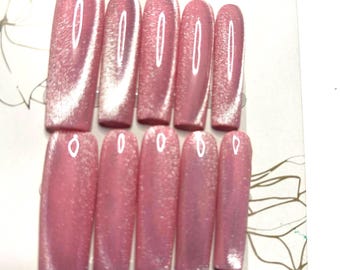 Uñas postizas con forma de ojo de gato rosa