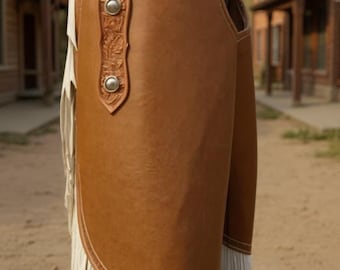 Handgefertigte Leder-Chinks: Western-Chaps mit punzierter Detaillierung