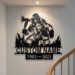 Decoración de pared personalizada en memoria de un bombero, letrero personalizado en homenaje a un héroe del fuego con años de servicio, decoración conmemorativa de la Línea Roja Delgada, regalo único para un héroe.