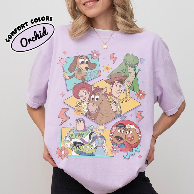 Puede incluir: Un juego de tres tazas de cer&aacute;mica con acabado mate moteado. Las tazas son en tonos crema, gris claro y gris oscuro. Cada taza tiene un dise&ntilde;o simple y minimalista y un asa redondeada.