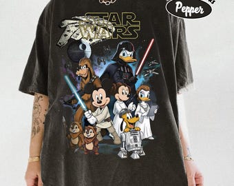 Retro Disney Star Wars-shirt, retro Mickey en vrienden Jedi-shirt, familievakantie shirt, sci-fi cartoon graphic tee, cadeau voor Disney-fans T-shirt
