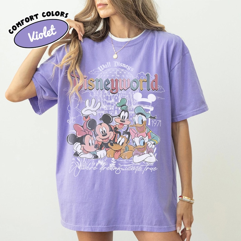 Vintage Comfort Colors Walt Disney World Est 1971-skjorta, Disney-tröja med familjesemester 2026, Disney-grupptröja, Retro Disneyworld-tröja Violet/Purple