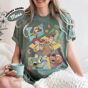 Puede incluir: Un letrero de madera r&uacute;stica con el texto "Welcome to our home" en letras blancas. El letrero presenta un acabado envejecido y un dise&ntilde;o sencillo y acogedor, para la entrada.