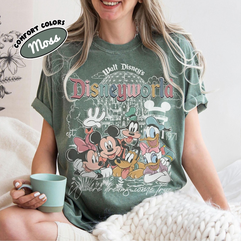 Vintage Comfort Colors Walt Disney World Est 1971-skjorta, Disney-tröja med familjesemester 2026, Disney-grupptröja, Retro Disneyworld-tröja Moss/Military Green